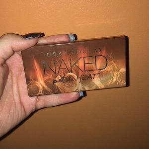 Urban Decay Naked Petite Heat E/S Palette
